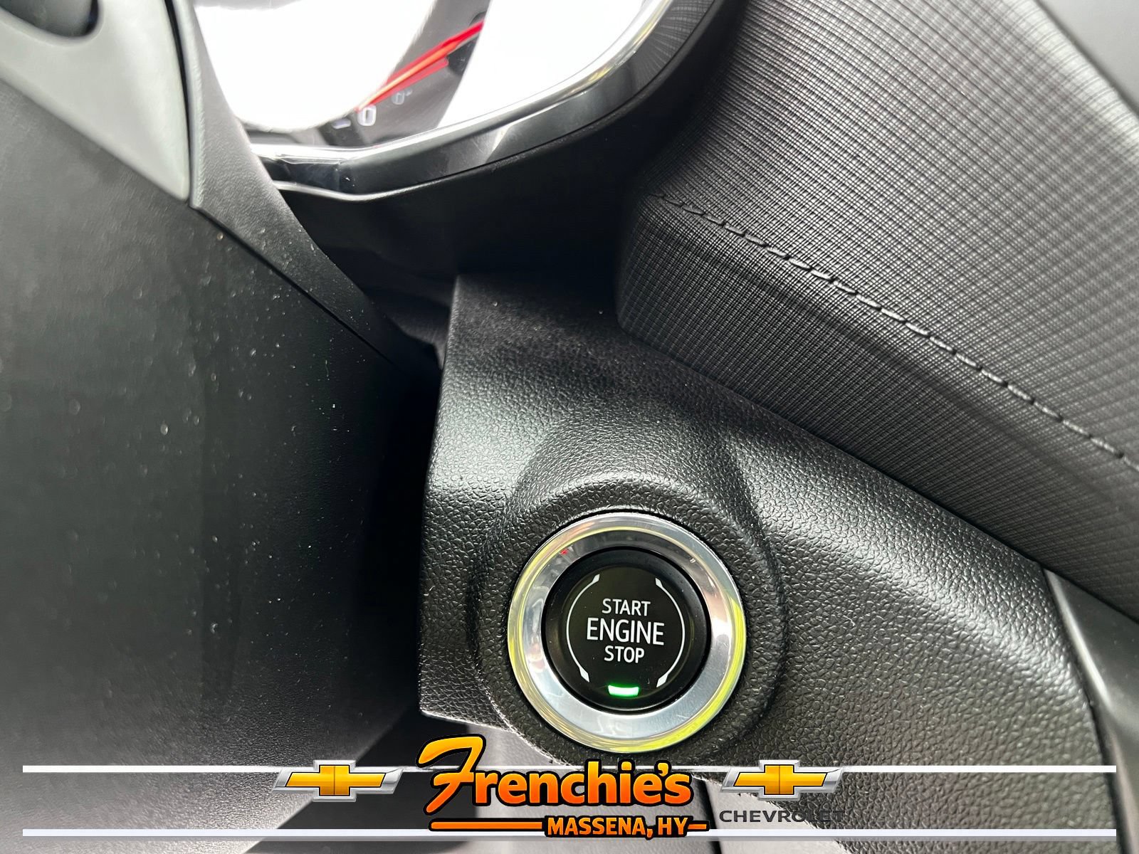 Used 2022 Chevrolet TrailBlazer LT AWD/4WD image 14