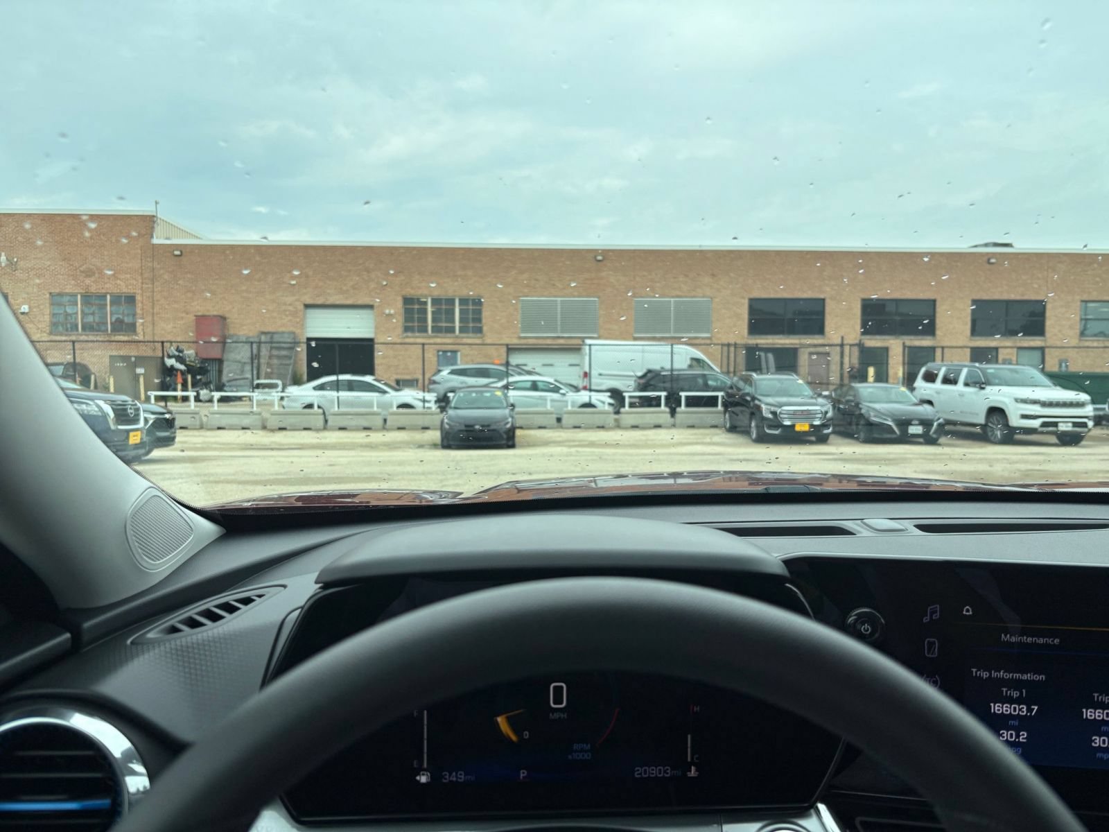 Used 2025 Chevrolet Trax LT FWD image 32