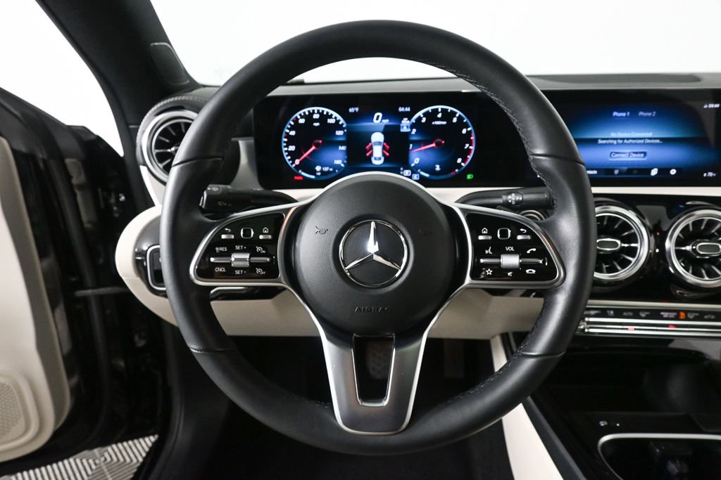 Used 2023 Mercedes-Benz CLA 250 image 2