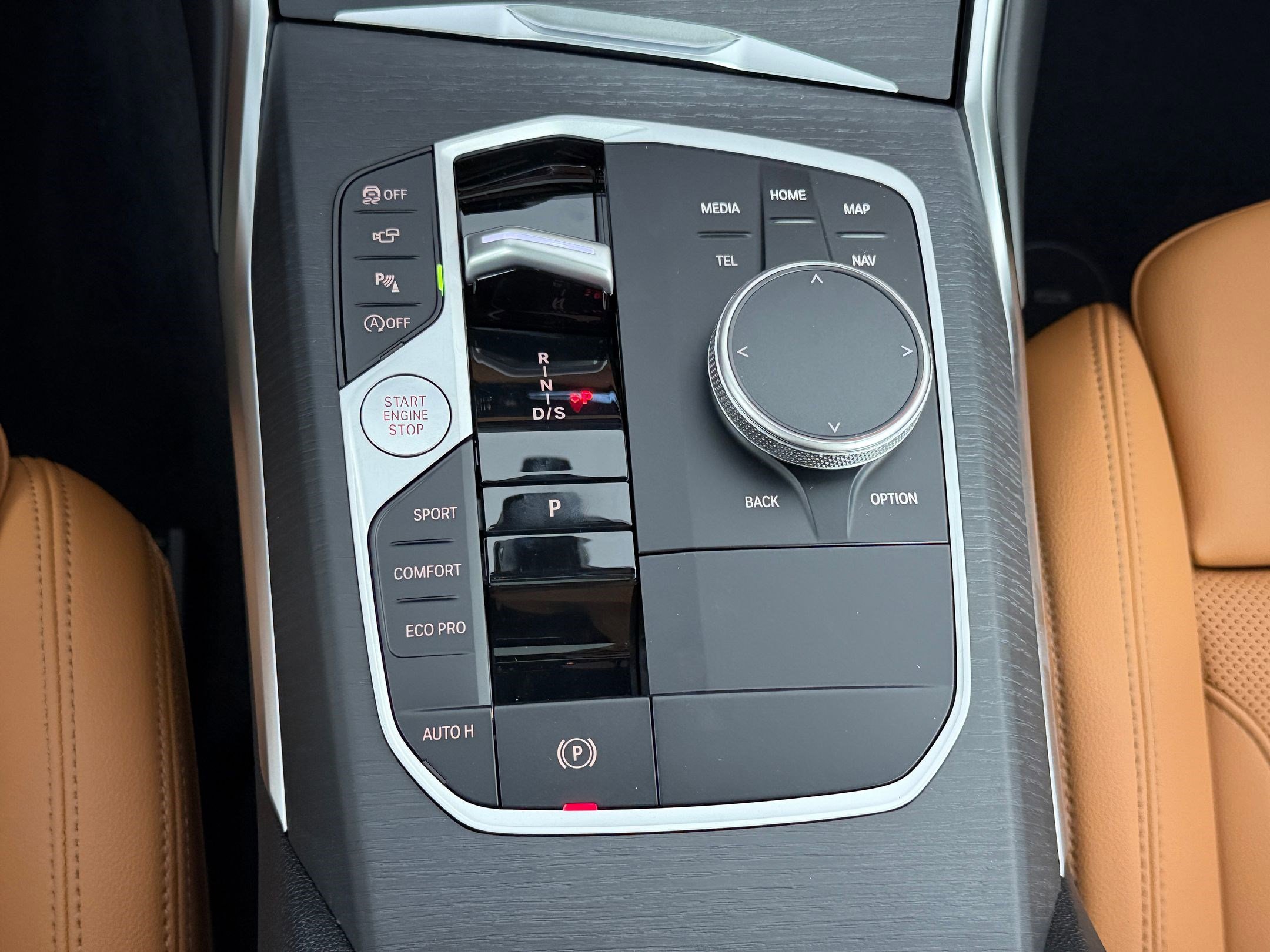 New 2026 BMW 330i Sedan w/ Premium Package image 17