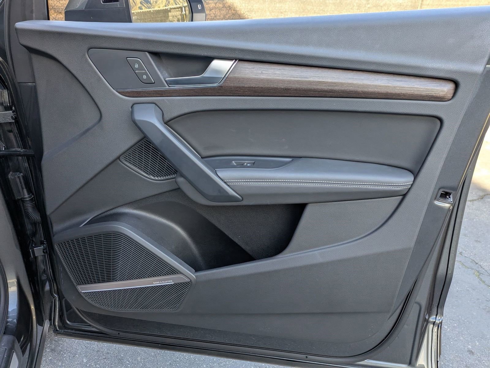 Used 2024 Audi Q5 e Premium Plus w/ Premium Plus Package image 20