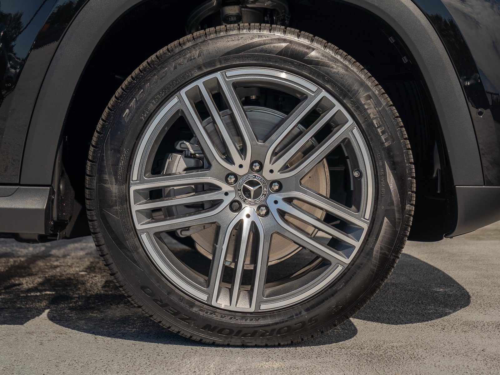 Certified 2025 Mercedes-Benz GLS 450 4MATIC image 15