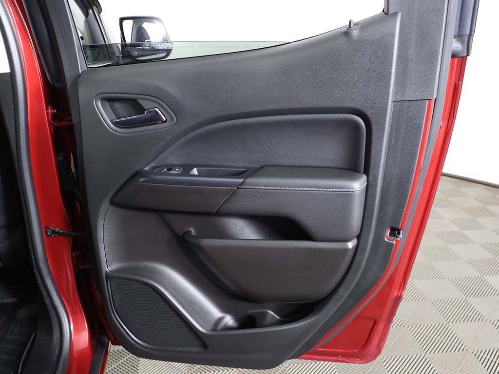 Used 2020 GMC Canyon SLE w/ Elevation Edition image 23