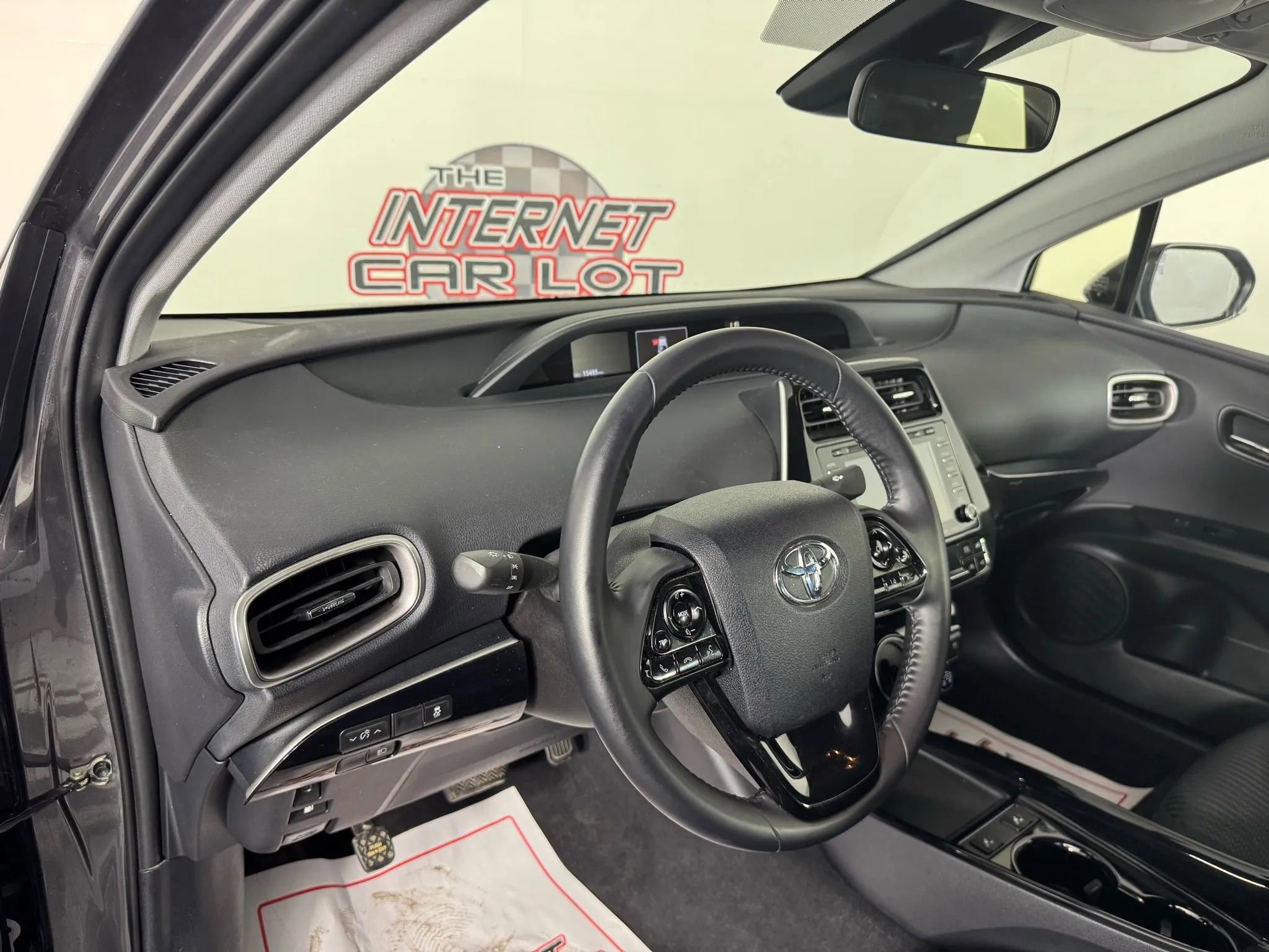Used 2022 Toyota Prius Prime LE FWD image 10