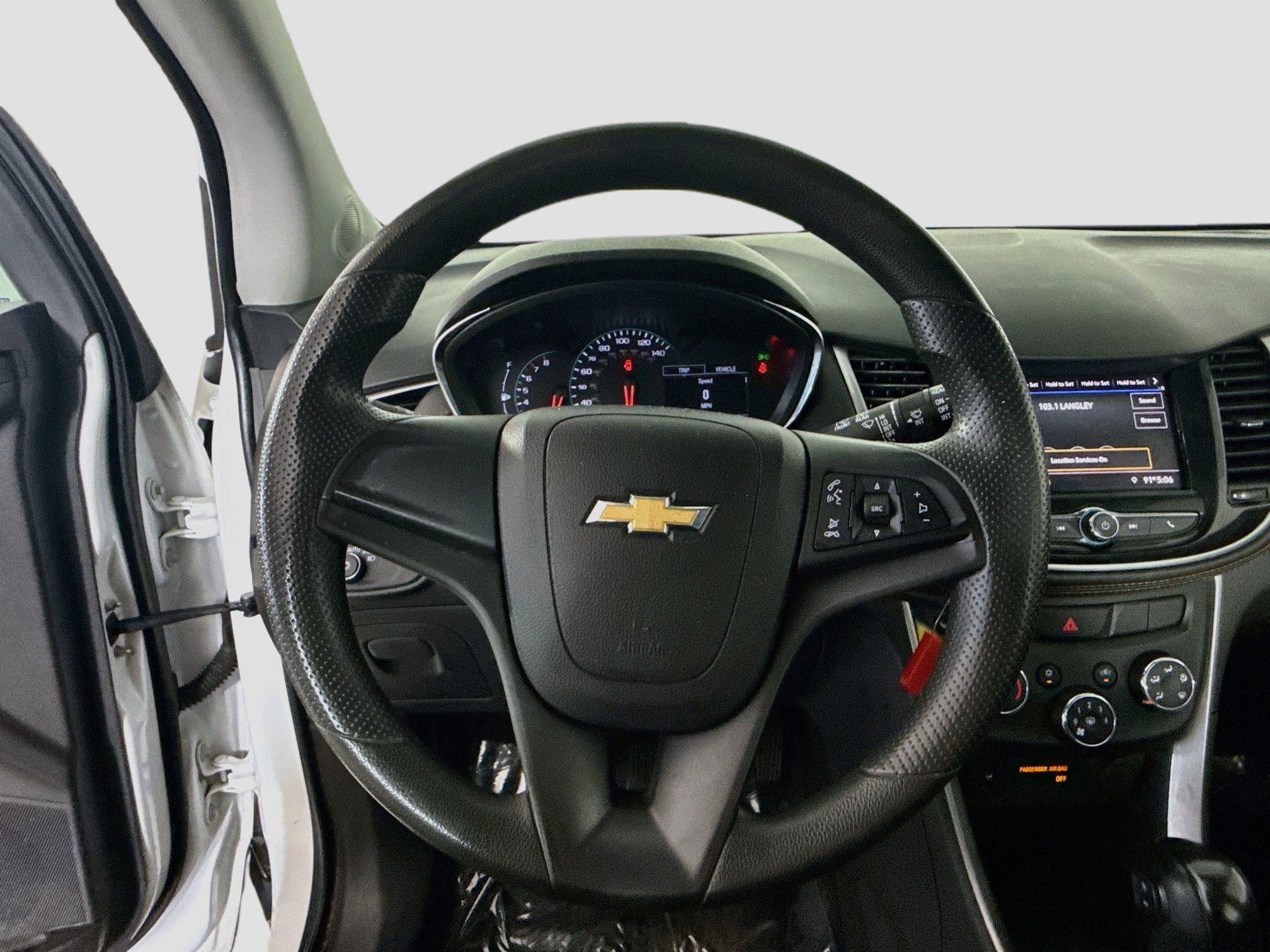 Used 2021 Chevrolet Trax LS FWD image 13