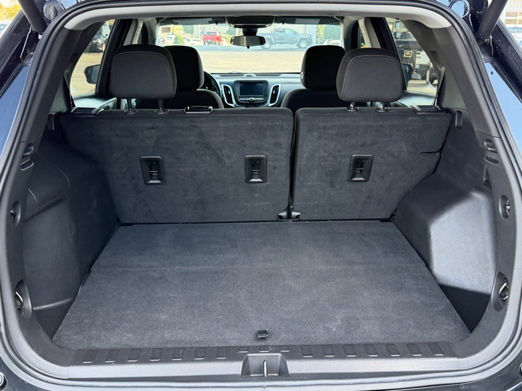 Used 2023 Chevrolet Equinox LT w/ Driver Convenience Package image 38