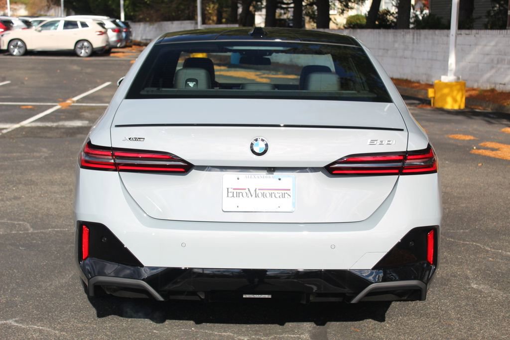 Used 2026 BMW 530i xDrive w/ Executive Package AWD/4WD image 7