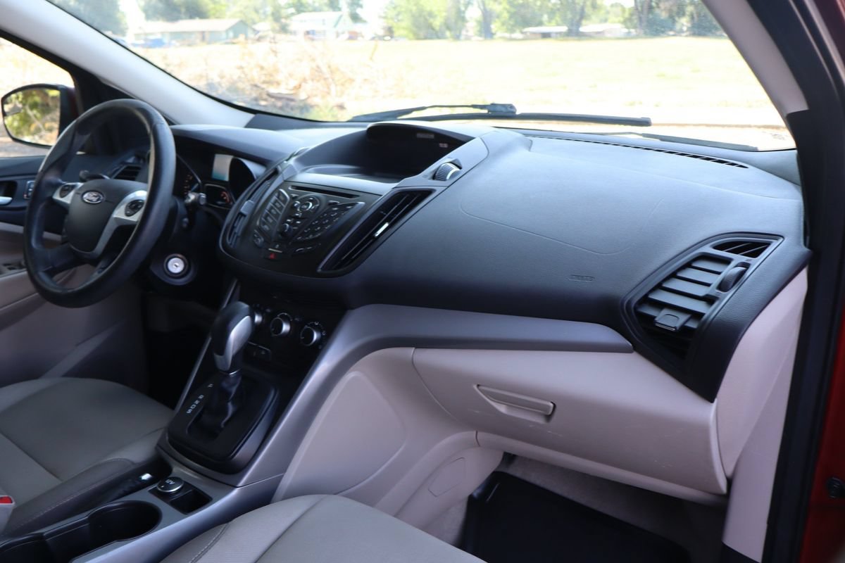 Used 2016 Ford Escape SE FWD image 17