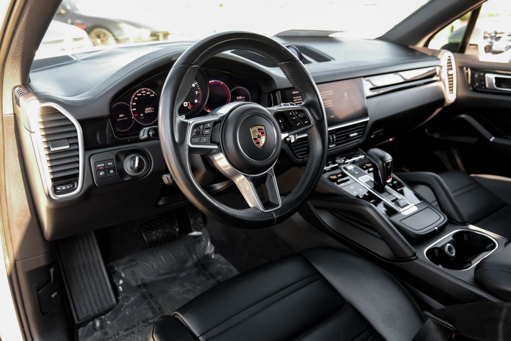 Used 2022 Porsche Cayenne AWD/4WD image 12
