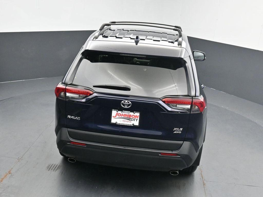 Used 2023 Toyota RAV4 XLE Premium image 32