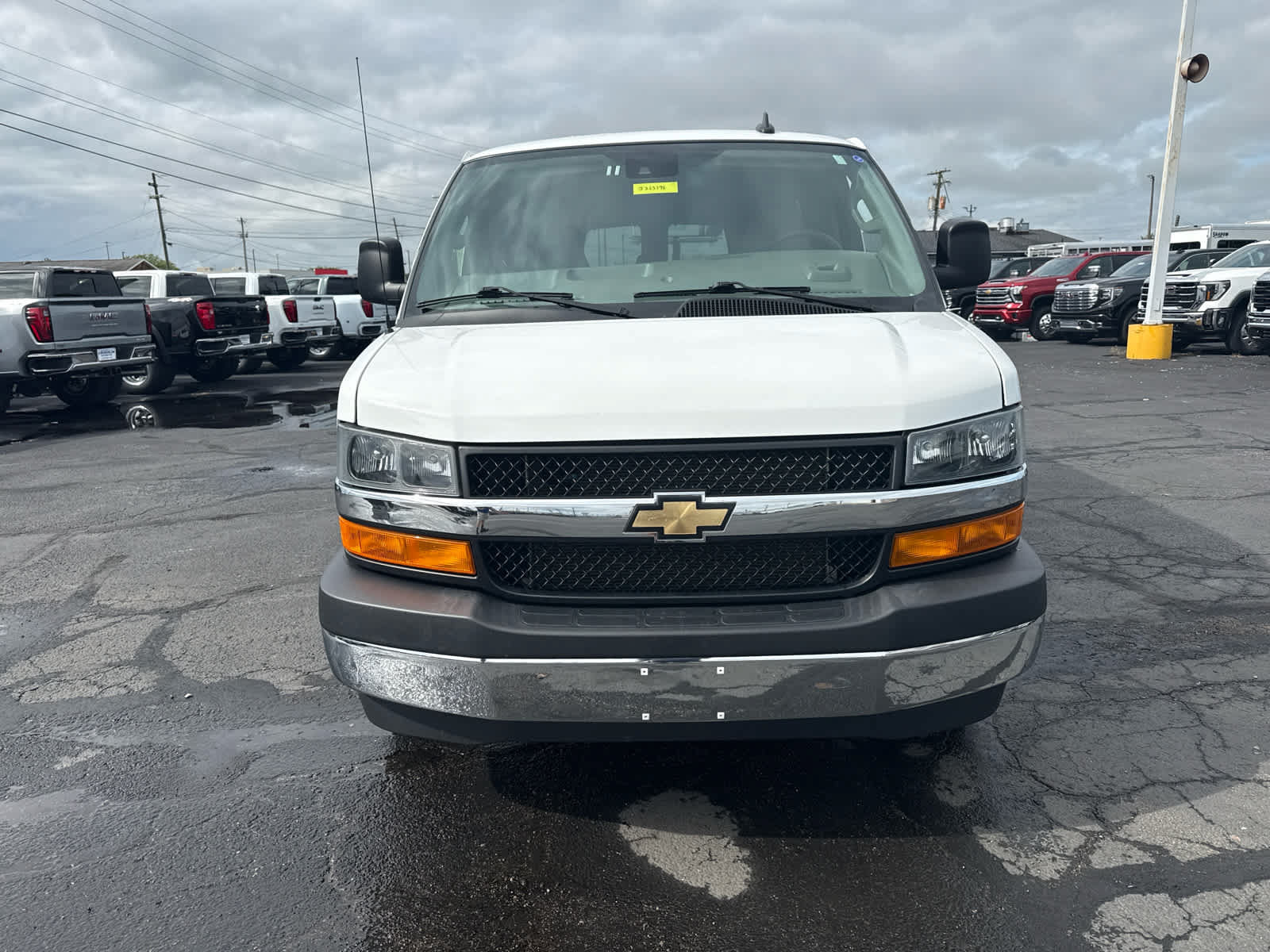 Certified 2024 Chevrolet Express 3500 LT w/ LT Preferred Equipment Group RWD image 8