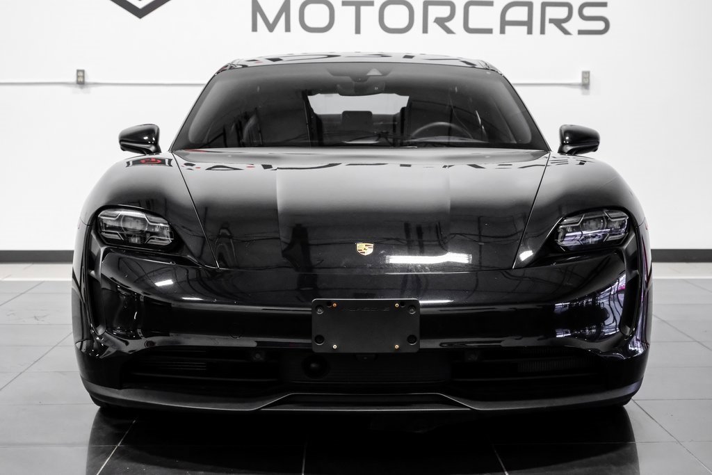 Used 2023 Porsche Taycan w/ Premium Package image 9