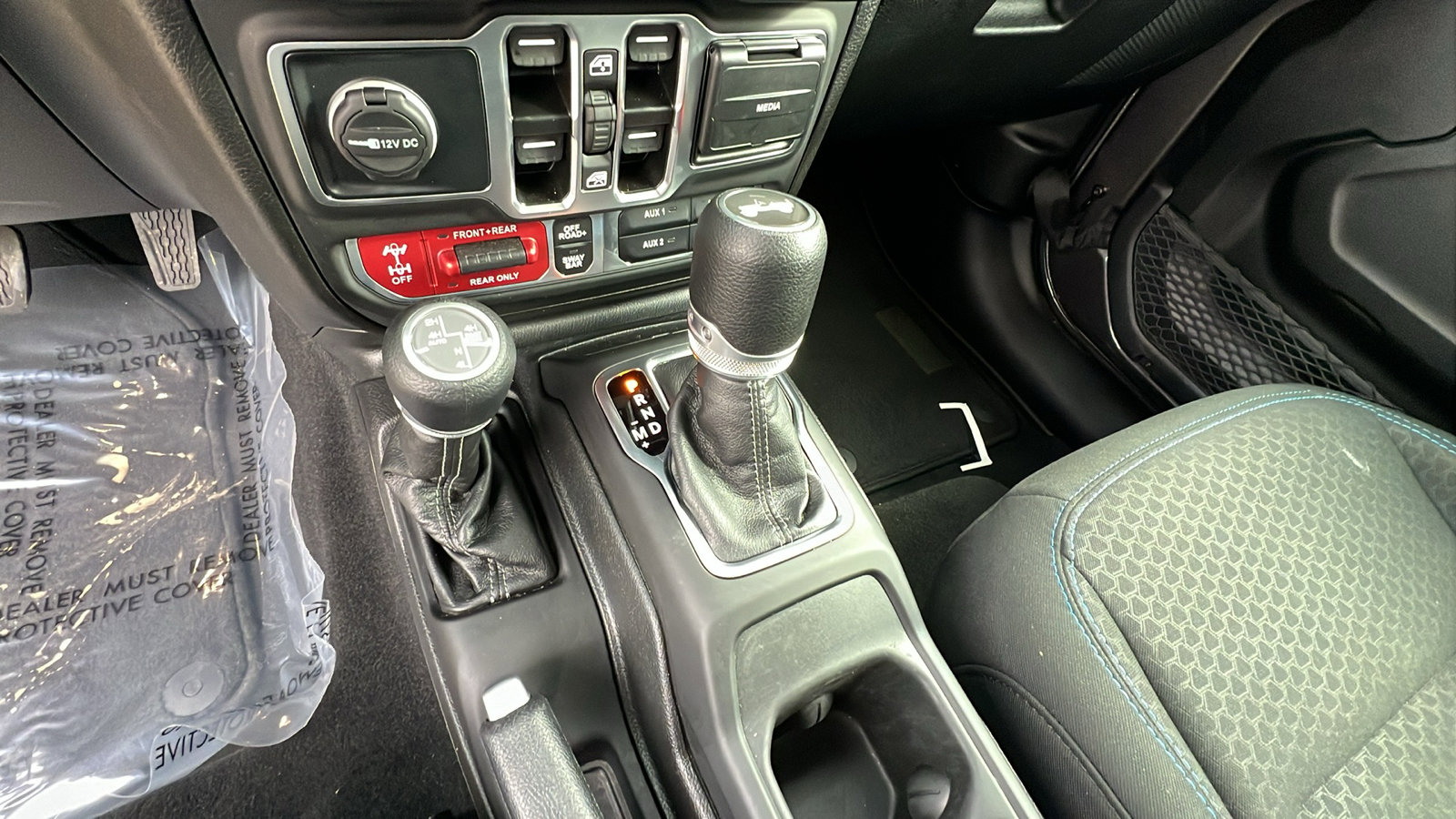 Used 2025 Jeep Wrangler Unlimited Rubicon 4xe w/ Safety Group image 30