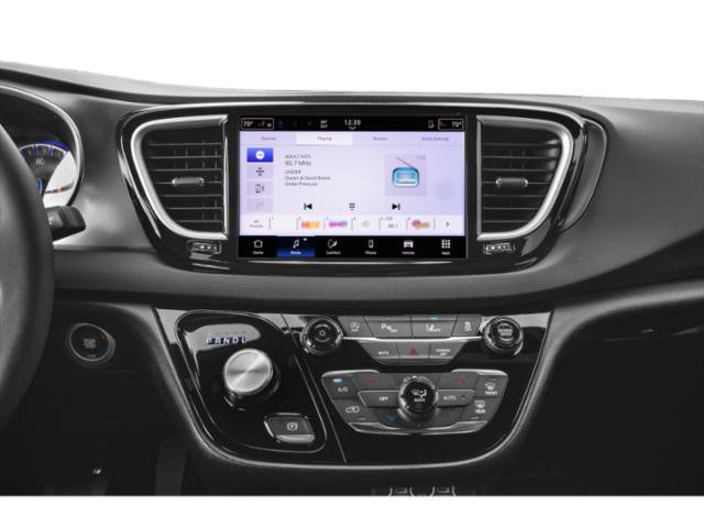 Certified 2025 Chrysler Voyager LX FWD image 9