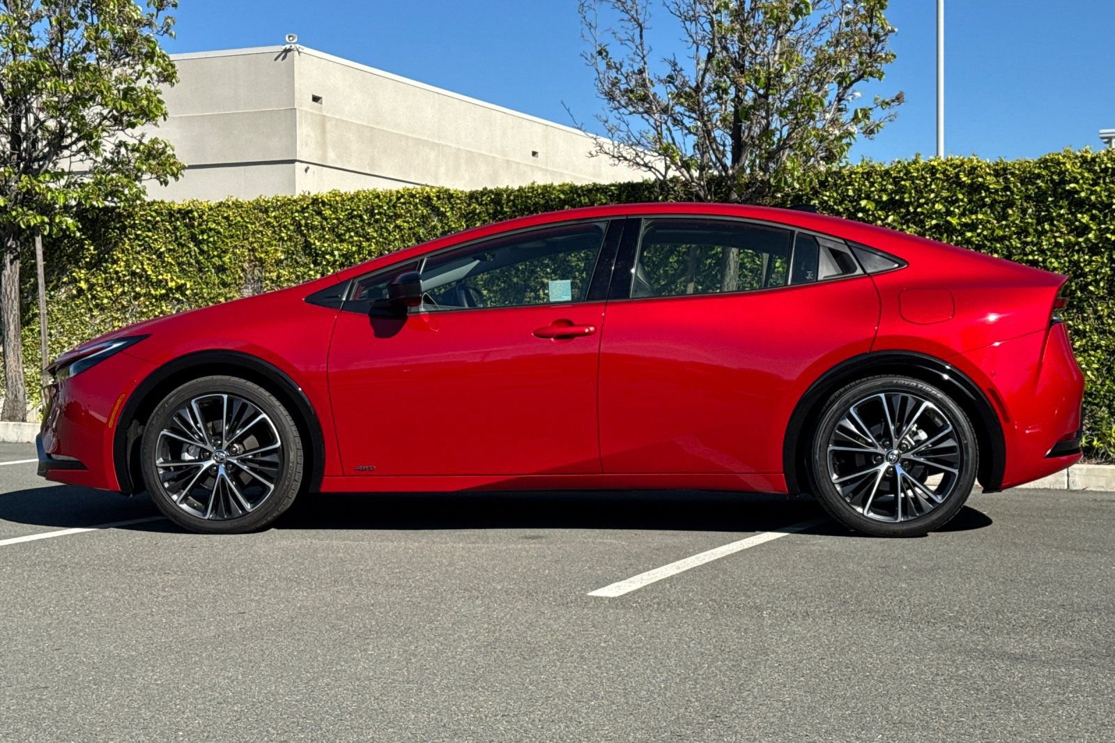 Used 2024 Toyota Prius Limited w/ Limited Premium Package AWD/4WD image 7