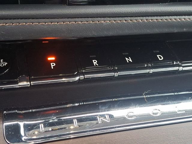 Certified 2025 Lincoln Aviator Reserve w/ Equipment Group 201A image 14