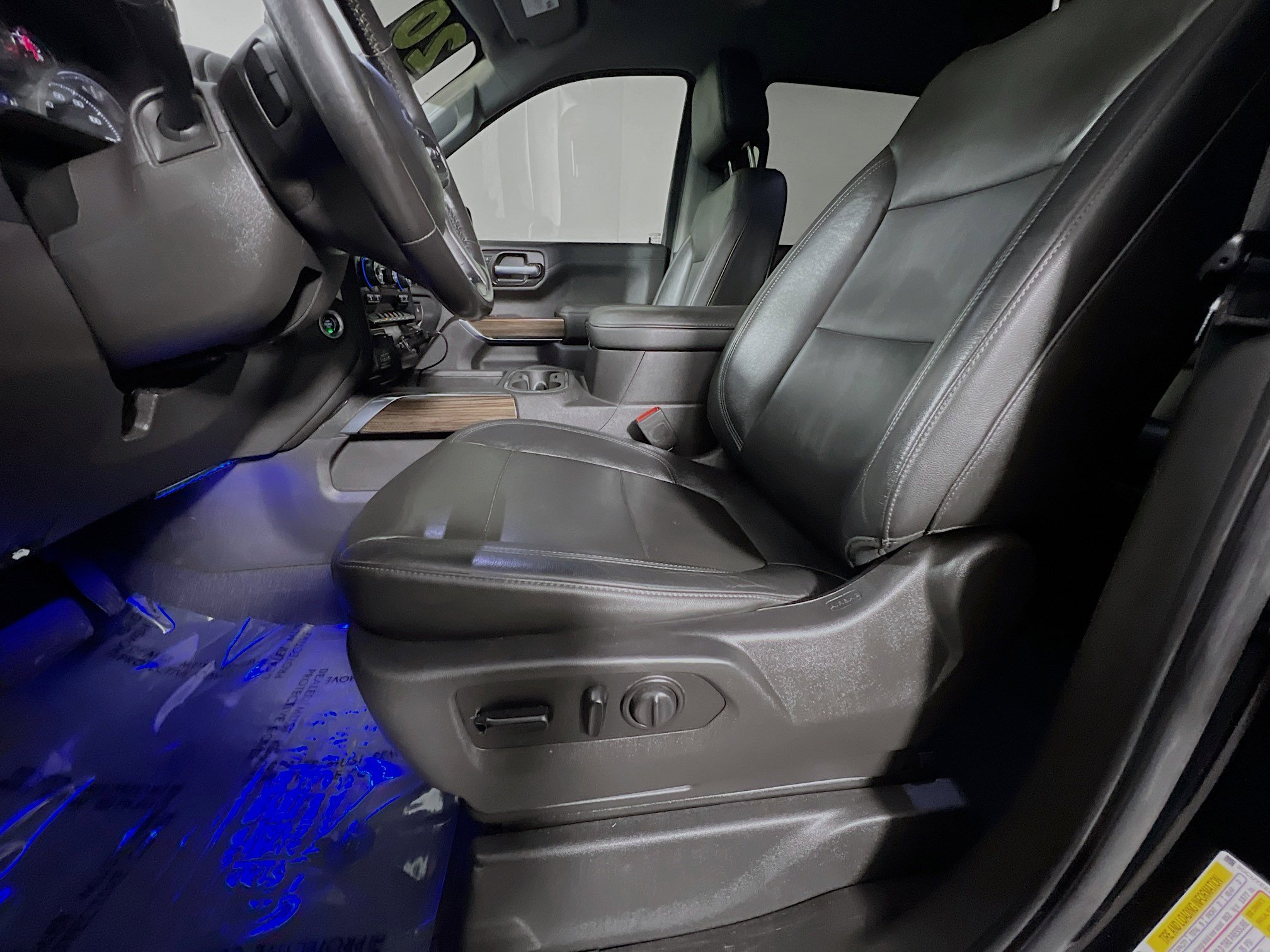 Used 2020 Chevrolet Silverado 1500 RST w/ Texas Edition AWD/4WD image 15