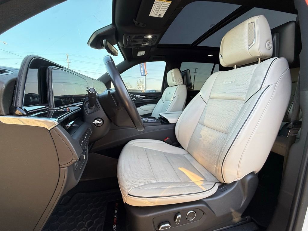 Used 2021 Cadillac Escalade Sport w/ Driver Assist Tech Package image 21