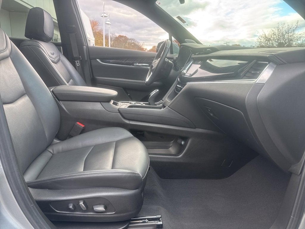Certified 2025 Cadillac XT6 Premium Luxury image 22