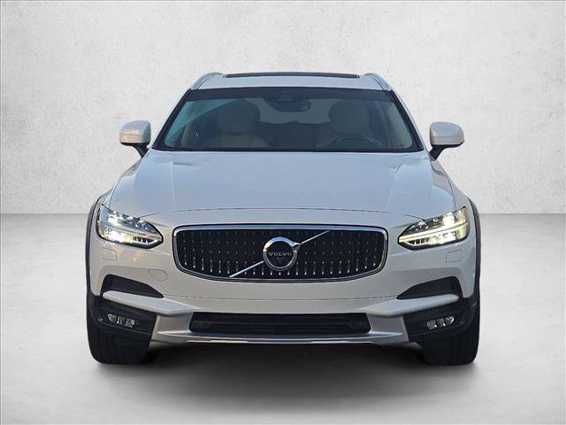 Used 2018 Volvo V90 T6 Cross Country w/ Convenience Package AWD/4WD image 2