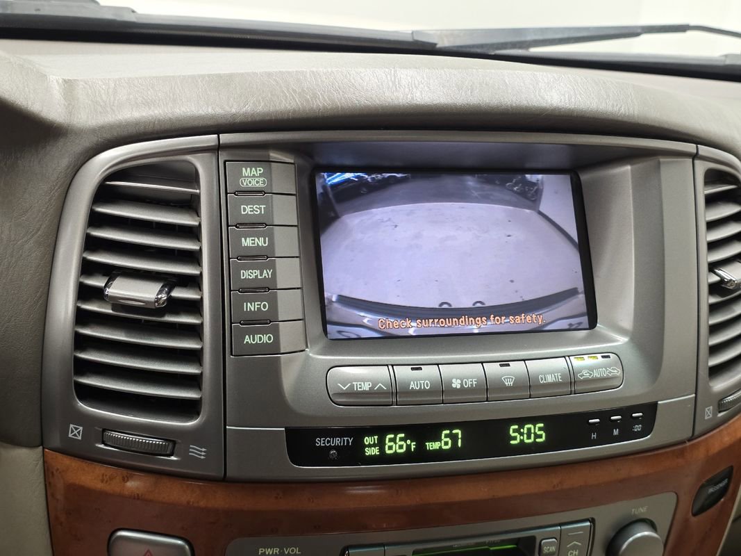 Used 2004 Lexus LX 470 4WD image 35