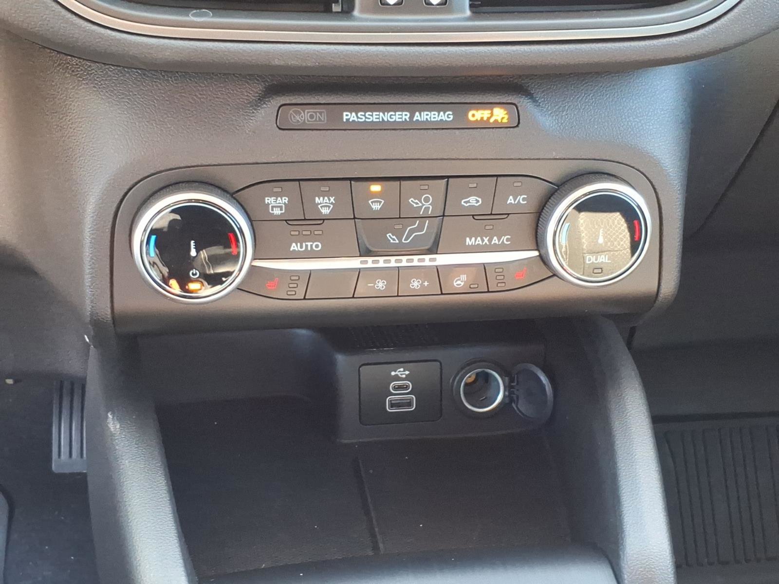 Used 2025 Ford Escape Active w/ Cold Weather Package AWD/4WD image 19