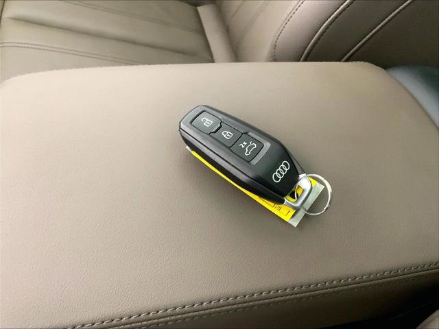 Certified 2025 Audi Q5 Premium Plus w/ Premium Plus image 11