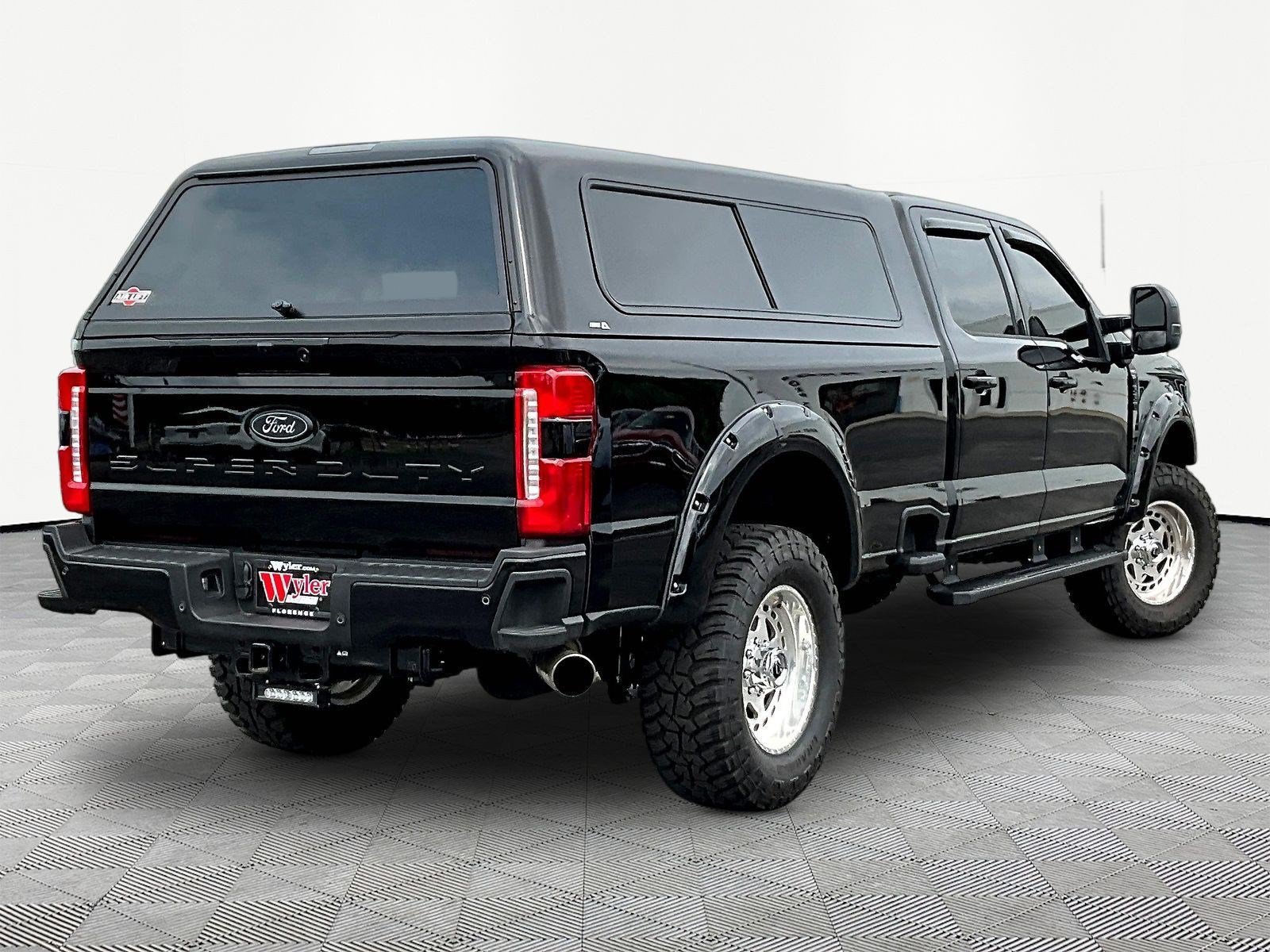 Used 2025 Ford F350 Lariat w/ Lariat Ultimate Package AWD/4WD image 6