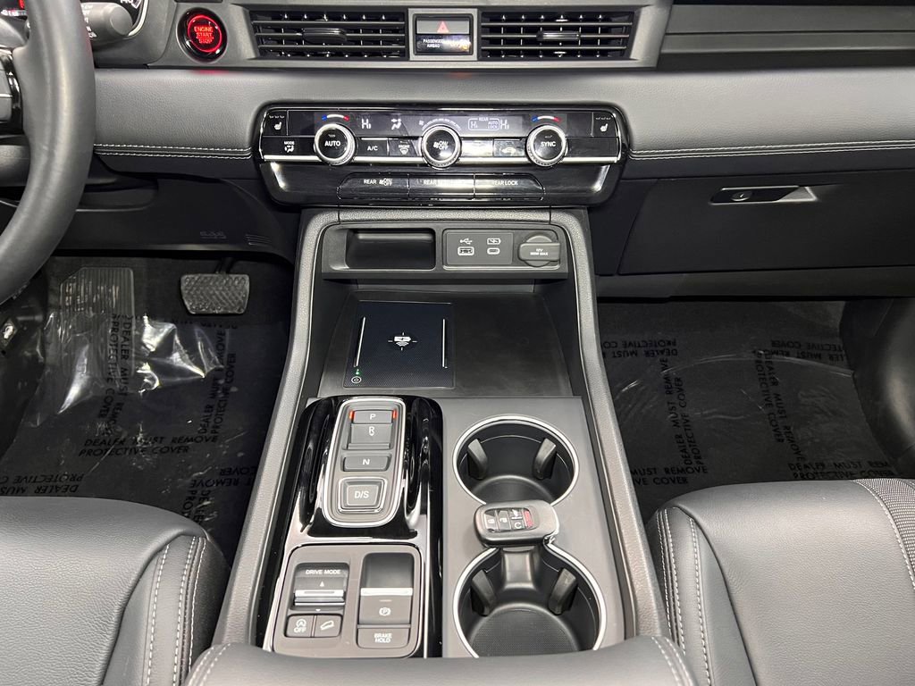 Used 2023 Honda Pilot Touring image 12