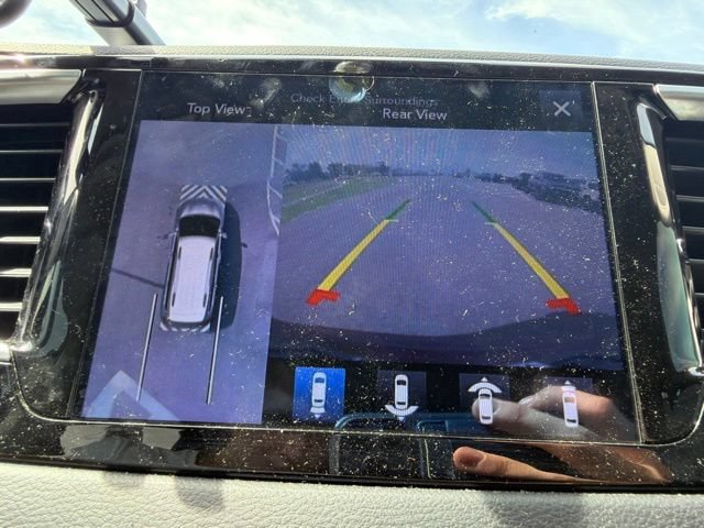 Used 2017 Chrysler Pacifica Touring-L Plus w/ Advanced Safetytec Group FWD image 33