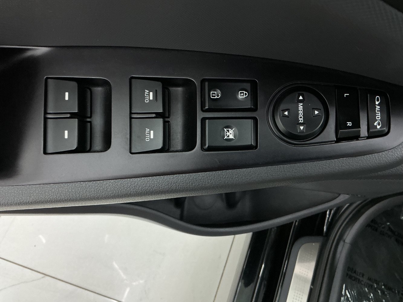 Used 2019 Hyundai Ioniq Limited FWD image 38
