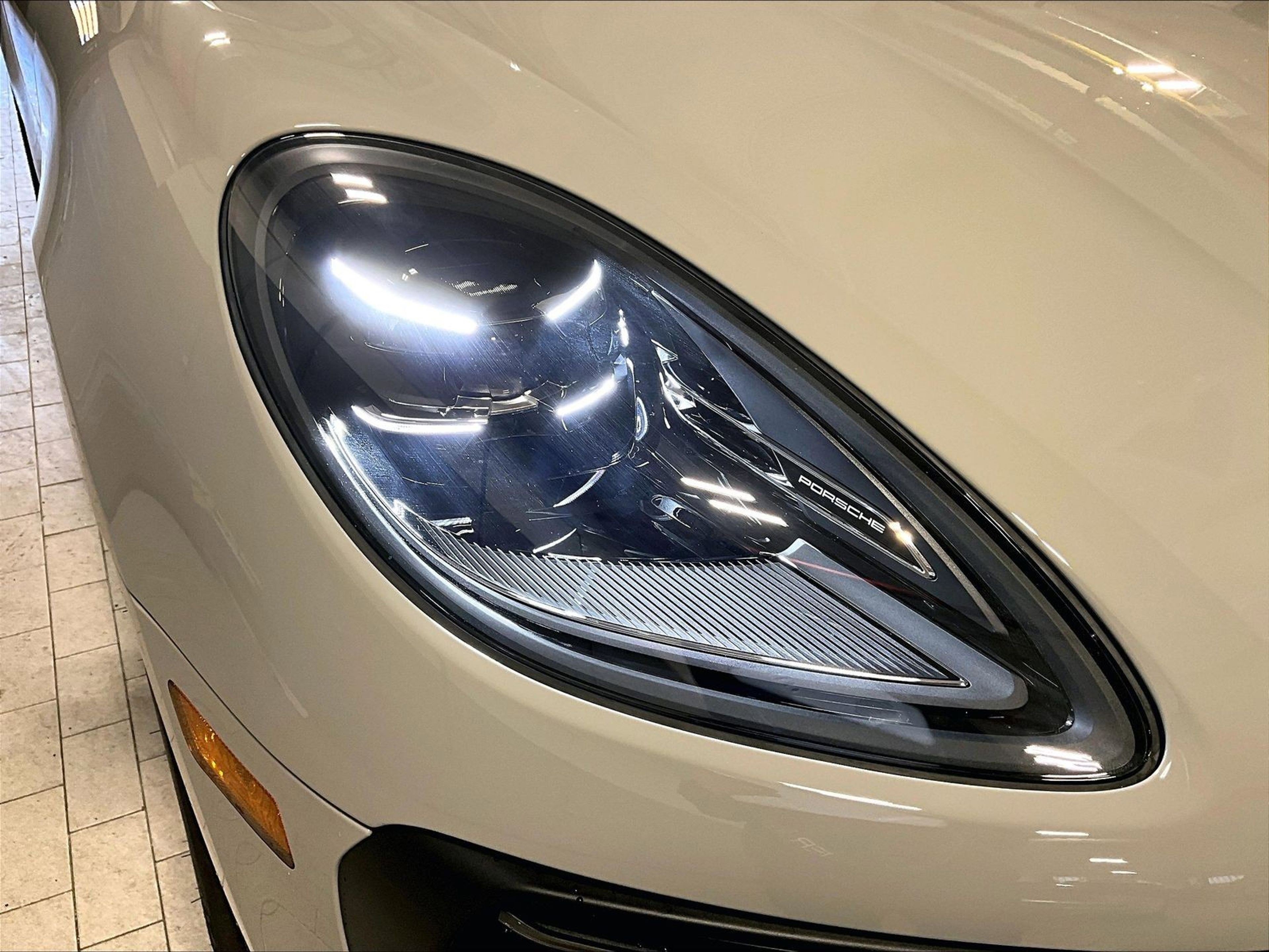 New 2026 Porsche Macan S image 23