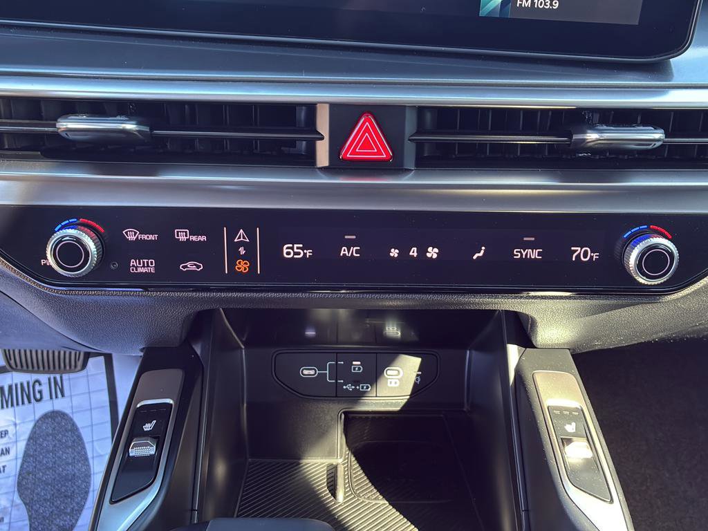 New 2025 Kia Sorento S w/ Panoramic Sunroof Package image 19