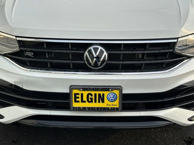 Certified 2022 Volkswagen Tiguan SE R-Line image 9
