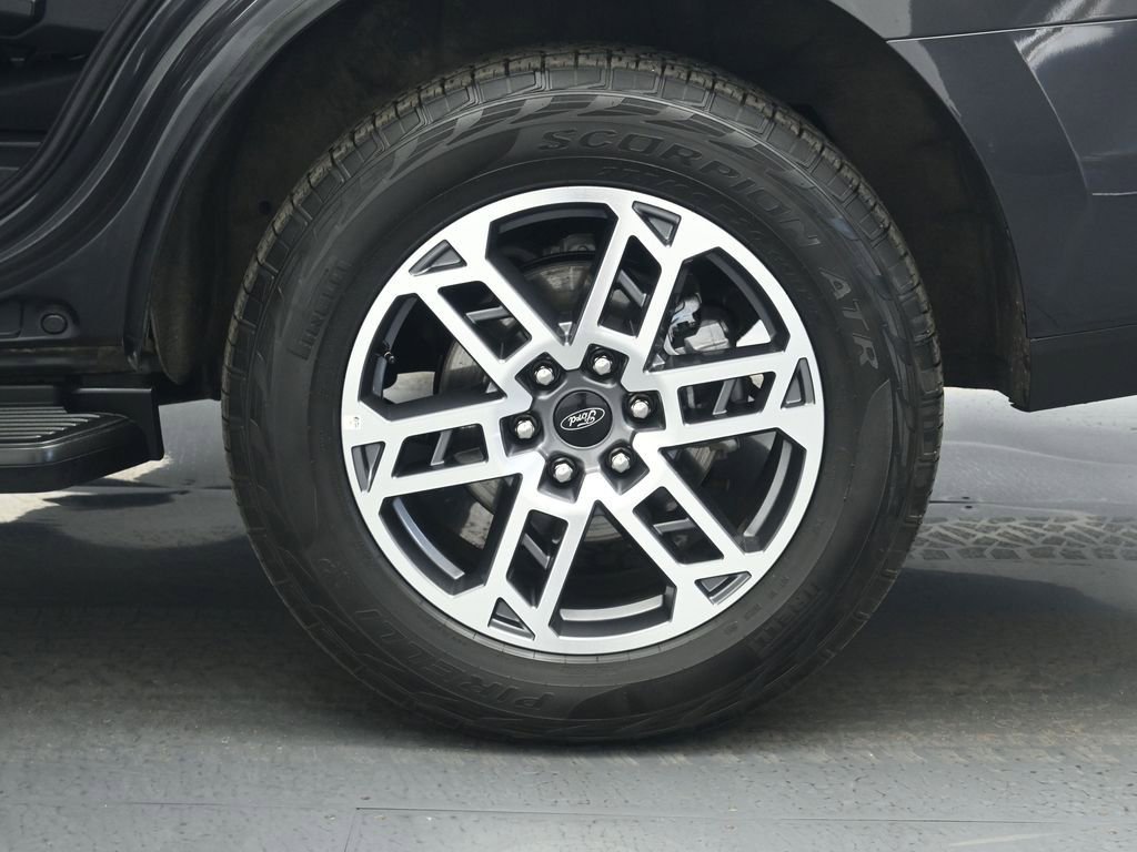 Certified 2025 Ford Expedition Active AWD/4WD image 22