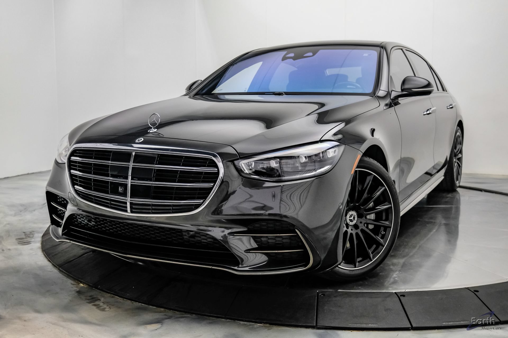 Used 2023 Mercedes-Benz S 580 4MATIC Sedan image 5