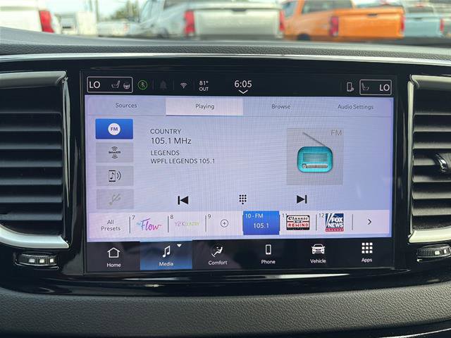 Used 2025 Chrysler Pacifica Select FWD image 23