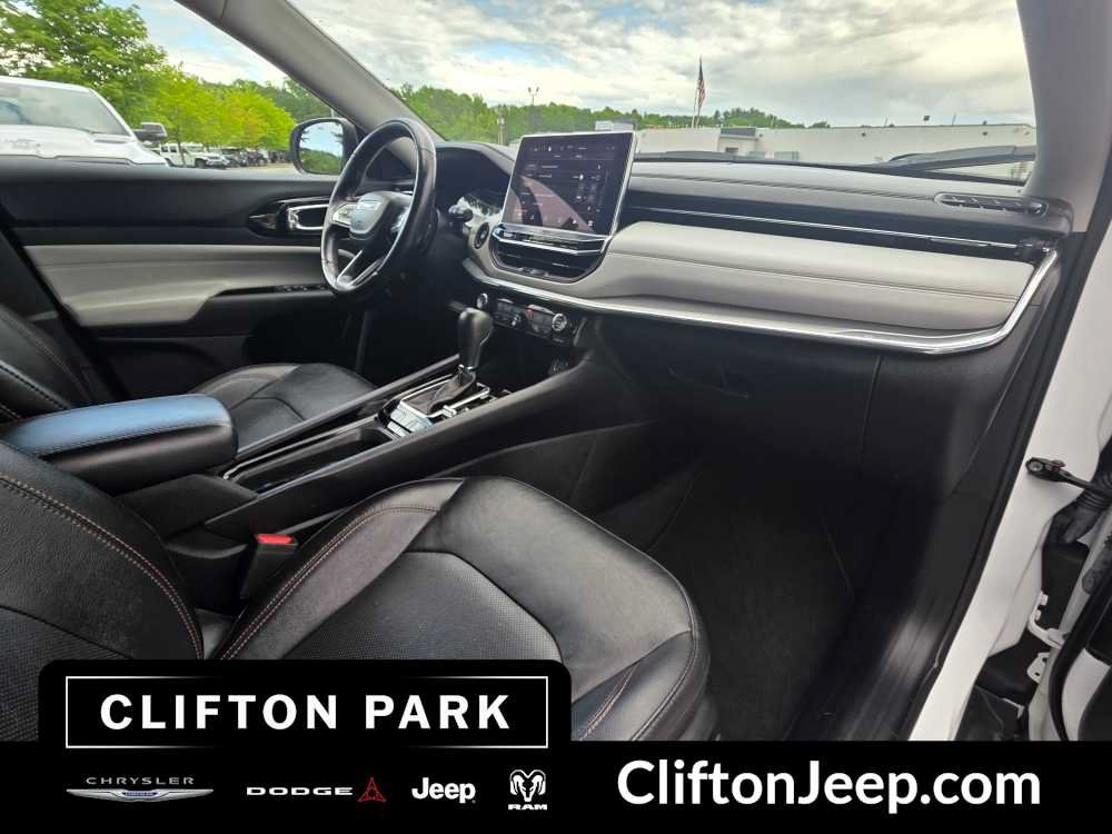 Used 2022 Jeep Compass Limited AWD/4WD image 16
