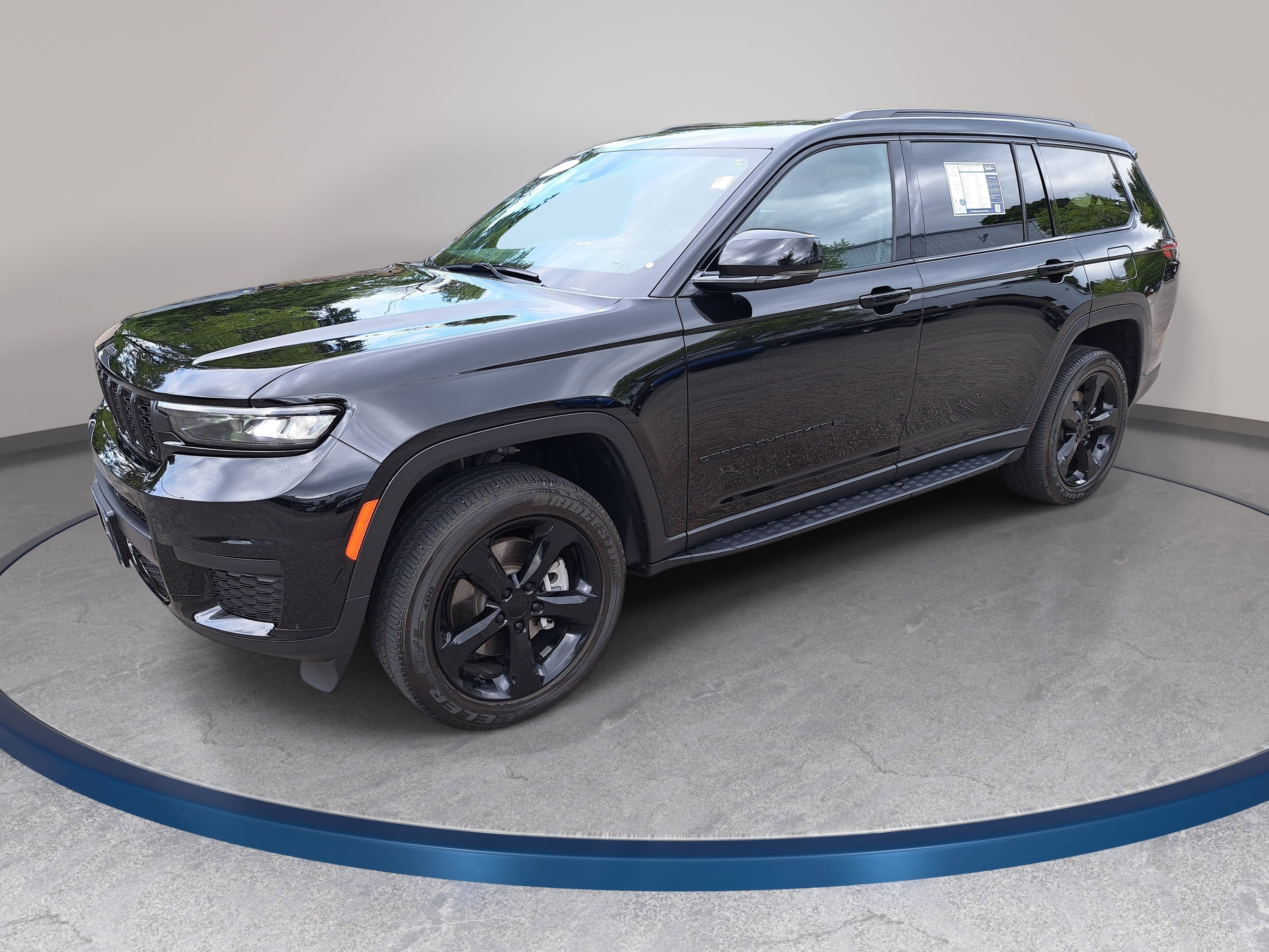 Used 2023 Jeep Grand Cherokee L Laredo
