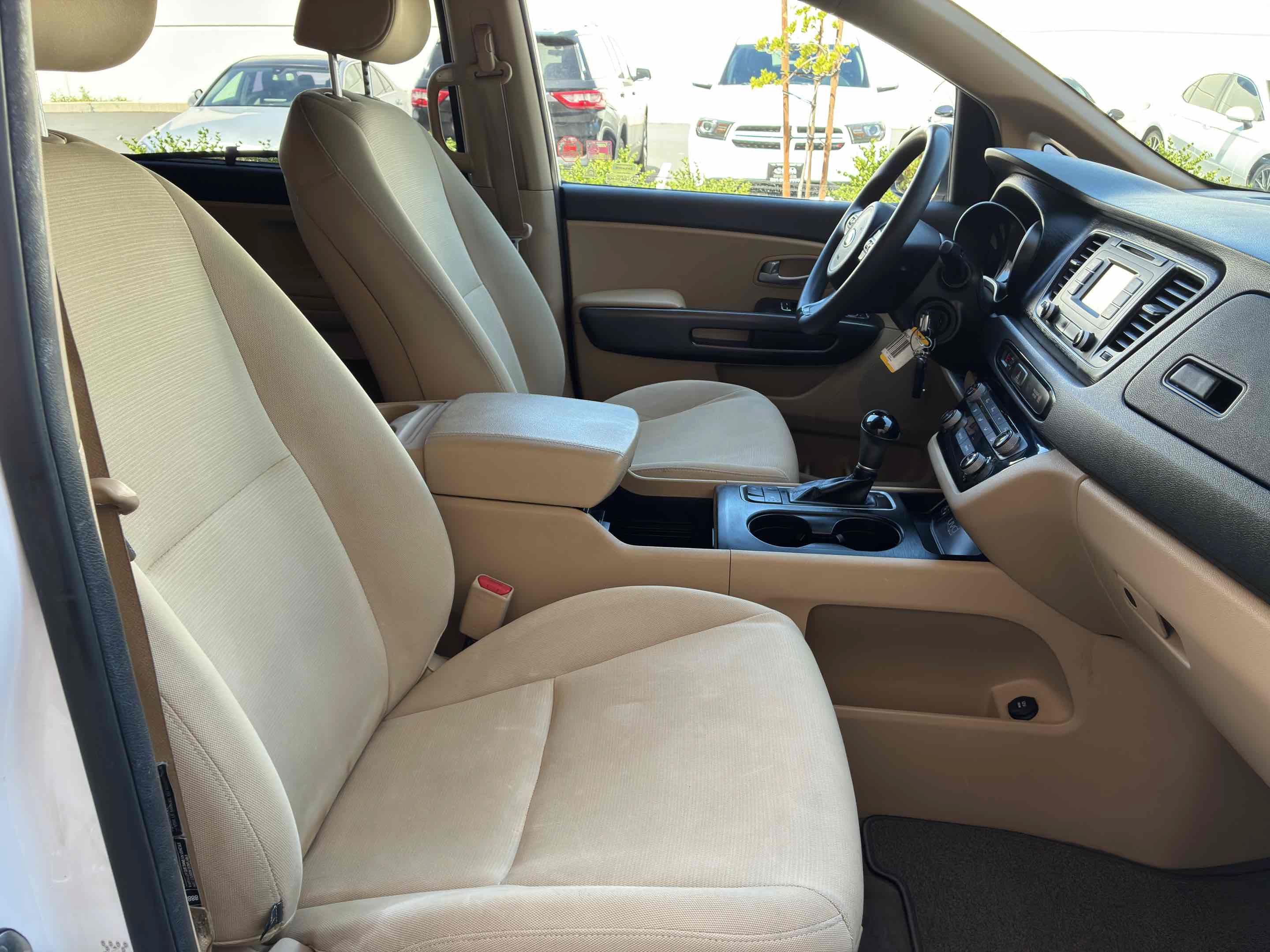 Used 2015 Kia Sedona LX w/ LX Convenience Package FWD image 45