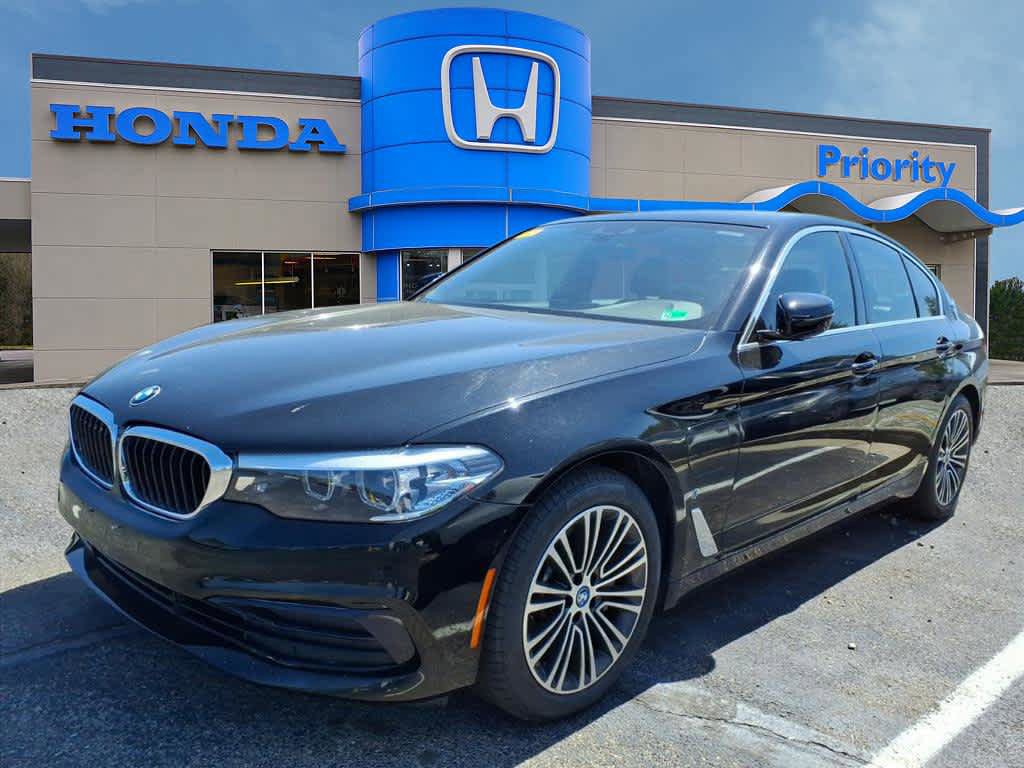 Used 2019 BMW 530e RWD image 1