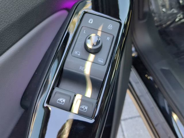 Used 2021 Volkswagen ID.4 Pro S image 18