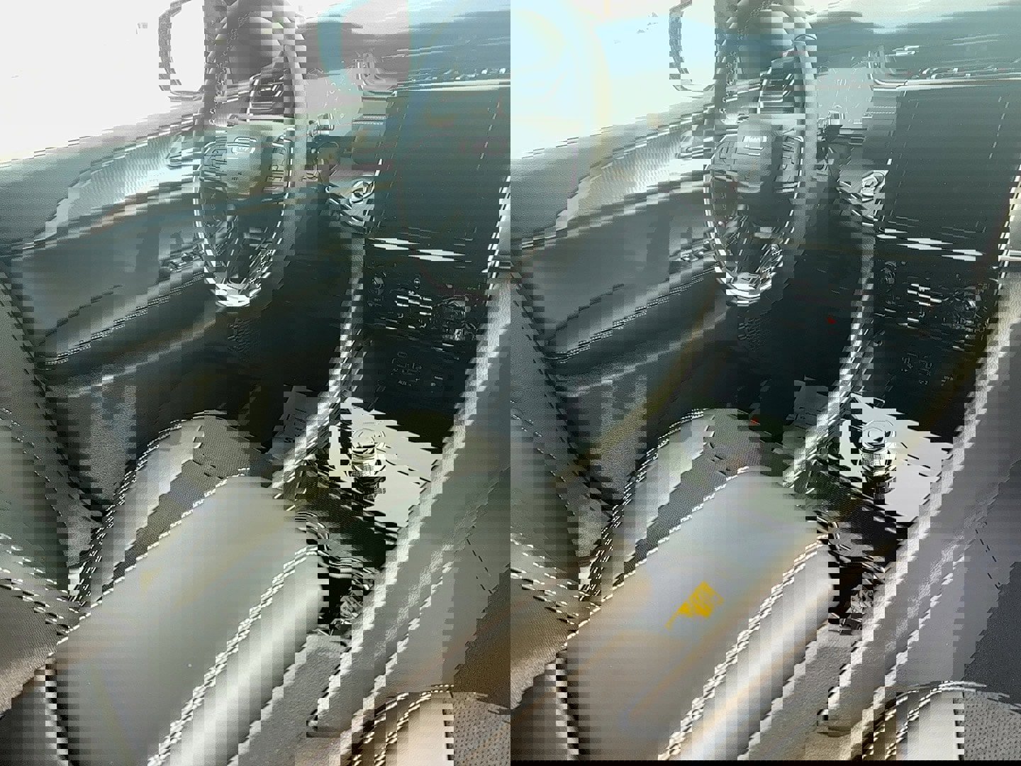 New 2025 Jeep Grand Cherokee Altitude image 17