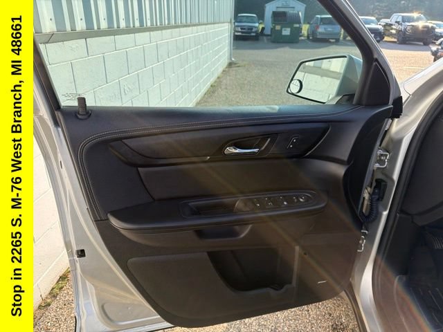 Used 2017 Chevrolet Traverse LT FWD image 13