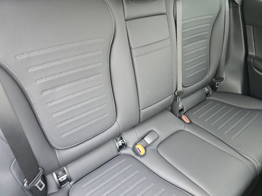 Used 2026 Mercedes-Benz GLC 300 4MATIC image 24