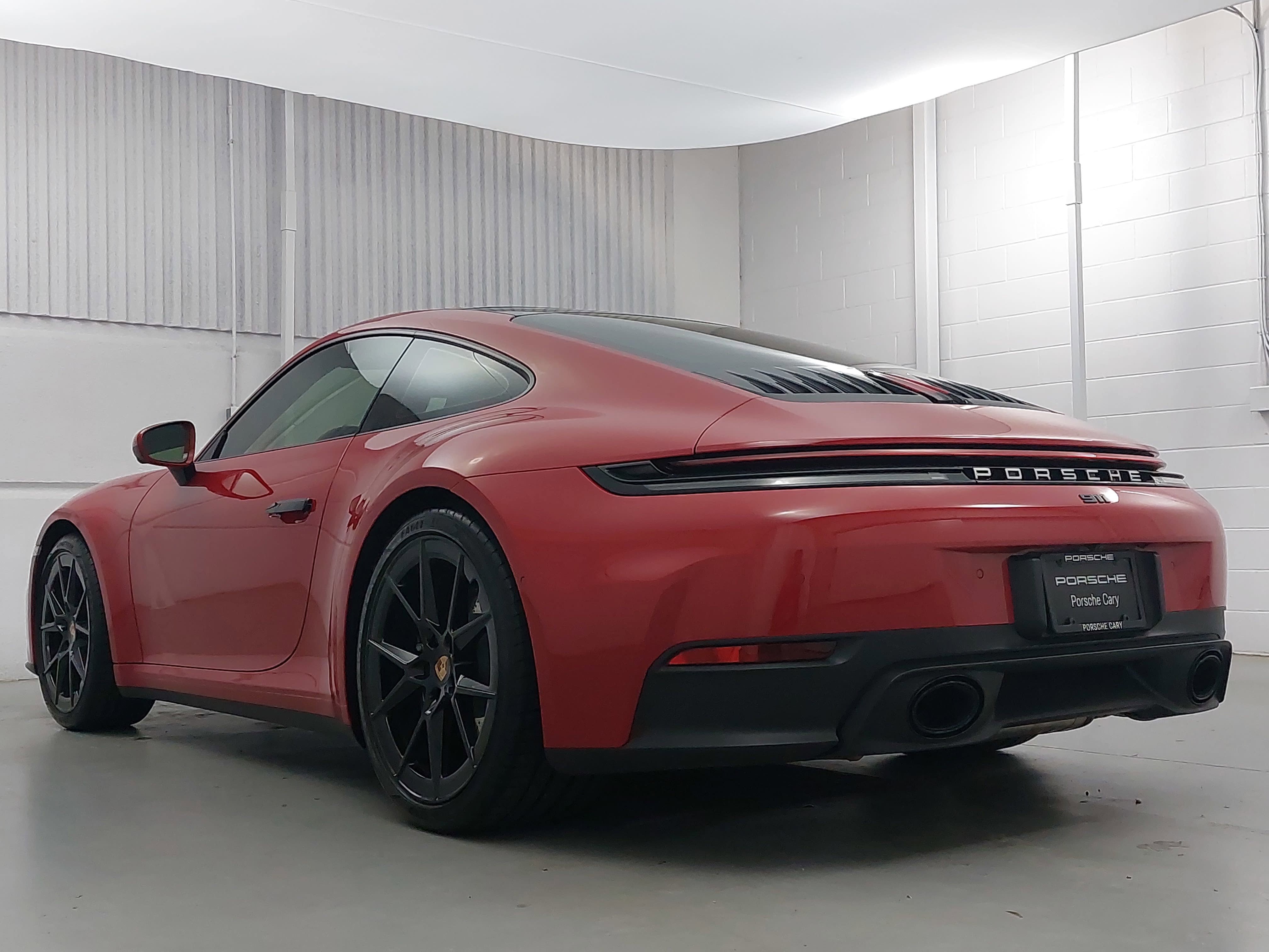 Certified 2025 Porsche 911 Carrera image 3