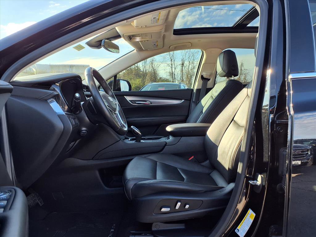 Used 2019 Cadillac XT5 Premium Luxury w/ Driver Assist Package image 26