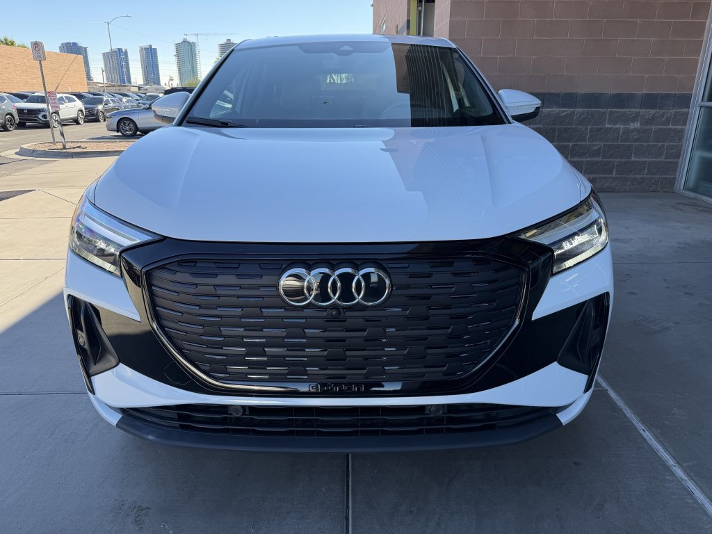 Used 2024 Audi Q4 e-tron Premium w/ Convenience Package image 10