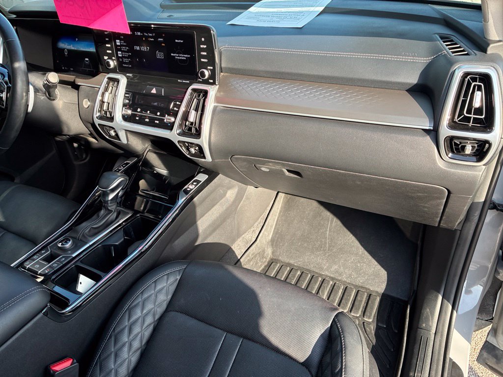 Used 2023 Kia Sorento SX AWD/4WD image 24