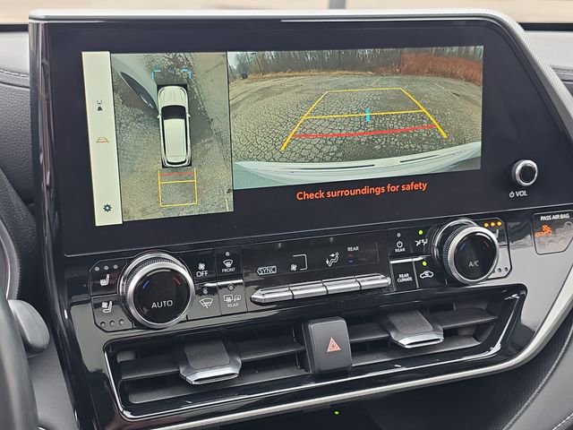 Used 2023 Toyota Highlander Platinum image 17